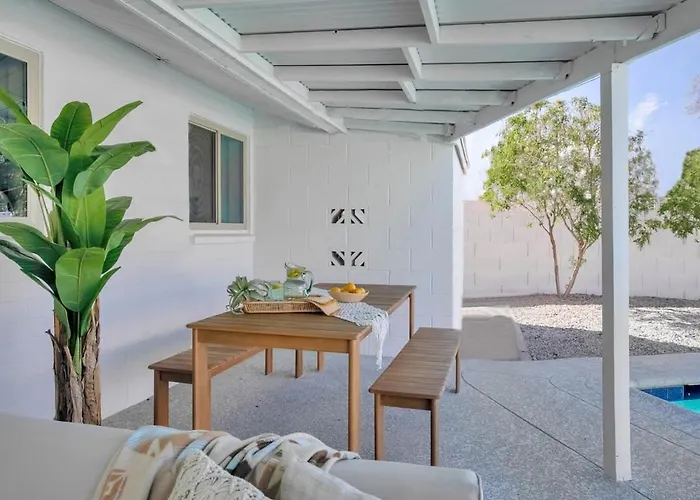 7br Retreat Pool Casita & Lawn Games Scottsdale
